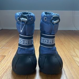 Sorel size 5 Toddler Snow Boots Blue & Black Like New